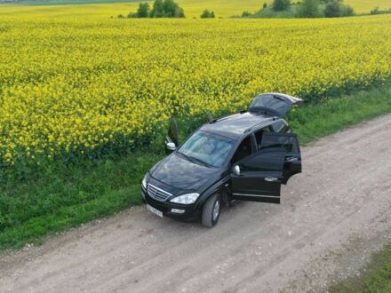 Cанг Йонг Kyron 2011 у Підволочиськ на Automoto.ua Чорний Cанг Йонг Kyron, об'ємом двигуна 2 л та пробігом 93 тис. км за 9600 $, фото 1 на Automoto.ua