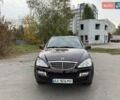 Красный Cанг Йонг Кирон, объемом двигателя 2.3 л и пробегом 220 тыс. км за 6600 $, фото 1 на Automoto.ua