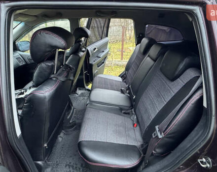 Червоний Cанг Йонг Kyron, об'ємом двигуна 2 л та пробігом 350 тис. км за 6400 $, фото 19 на Automoto.ua