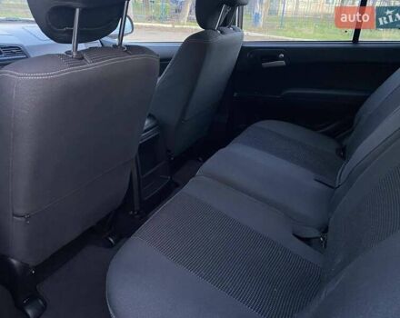 Красный Cанг Йонг Кирон, объемом двигателя 2 л и пробегом 61 тыс. км за 8800 $, фото 19 на Automoto.ua