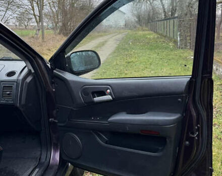 Червоний Cанг Йонг Kyron, об'ємом двигуна 2 л та пробігом 350 тис. км за 6400 $, фото 20 на Automoto.ua