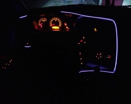 Cанг Йонг Кирон 2010 в Овруче на Automoto.ua Красный Cанг Йонг Кирон, объемом двигателя 2 л и пробегом 158 тыс. км за 7500 $, фото 14 на Automoto.ua