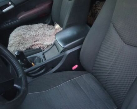 Cанг Йонг Кирон 2010 в Овруче на Automoto.ua Красный Cанг Йонг Кирон, объемом двигателя 2 л и пробегом 158 тыс. км за 7500 $, фото 19 на Automoto.ua