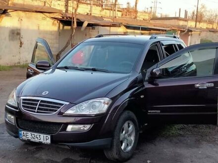 Cанг Йонг Kyron 2010 у Кривому Розі на Automoto.ua Червоний Cанг Йонг Kyron, об'ємом двигуна 2 л та пробігом 132 тис. км за 8050 $, фото 1 на Automoto.ua