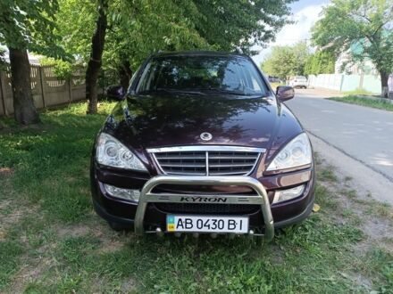 Cанг Йонг Кирон 2011 в Гайсине на Automoto.ua Красный Cанг Йонг Кирон, объемом двигателя 2.3 л и пробегом 130 тыс. км за 6700 $, фото 1 на Automoto.ua