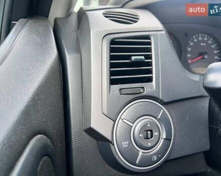 Cанг Йонг Kyron, об'ємом двигуна 2 л та пробігом 69 тис. км за 8000 $, фото 8 на Automoto.ua