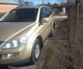 Жовтий Cанг Йонг Kyron, об'ємом двигуна 2 л та пробігом 240 тис. км за 7100 $, фото 2 на Automoto.ua