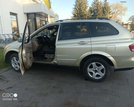 Желтый Cанг Йонг Кирон, объемом двигателя 2 л и пробегом 350 тыс. км за 7000 $, фото 5 на Automoto.ua