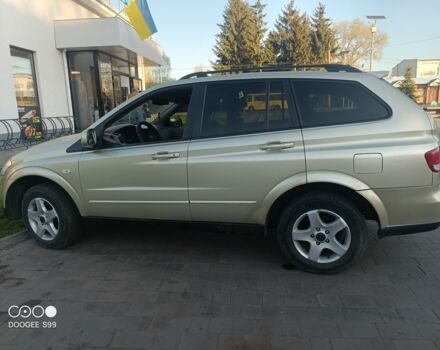 Желтый Cанг Йонг Кирон, объемом двигателя 2 л и пробегом 350 тыс. км за 7000 $, фото 3 на Automoto.ua