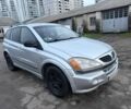 Сірий Cанг Йонг Kyron, об'ємом двигуна 2 л та пробігом 234 тис. км за 3500 $, фото 3 на Automoto.ua