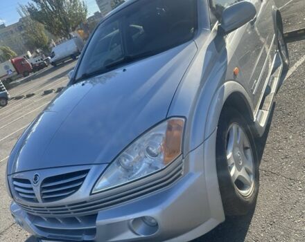 Сірий Cанг Йонг Kyron, об'ємом двигуна 2 л та пробігом 235 тис. км за 6500 $, фото 2 на Automoto.ua