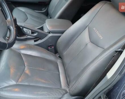 Сірий Cанг Йонг Kyron, об'ємом двигуна 2 л та пробігом 289 тис. км за 4999 $, фото 13 на Automoto.ua