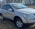 Серый Cанг Йонг Кирон, объемом двигателя 2 л и пробегом 250 тыс. км за 8500 $, фото 2 на Automoto.ua