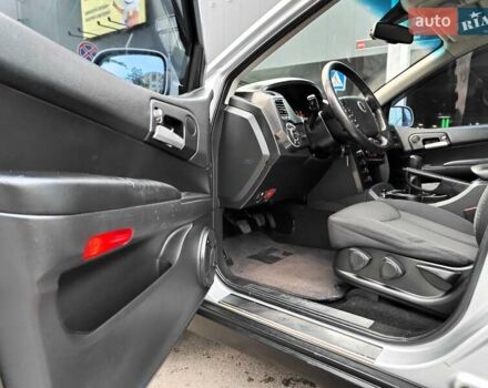 Серый Cанг Йонг Кирон, объемом двигателя 2.3 л и пробегом 163 тыс. км за 5990 $, фото 33 на Automoto.ua