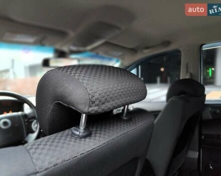 Серый Cанг Йонг Кирон, объемом двигателя 2.3 л и пробегом 163 тыс. км за 5990 $, фото 43 на Automoto.ua