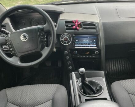 Сірий Cанг Йонг Kyron, об'ємом двигуна 2 л та пробігом 178 тис. км за 7000 $, фото 1 на Automoto.ua