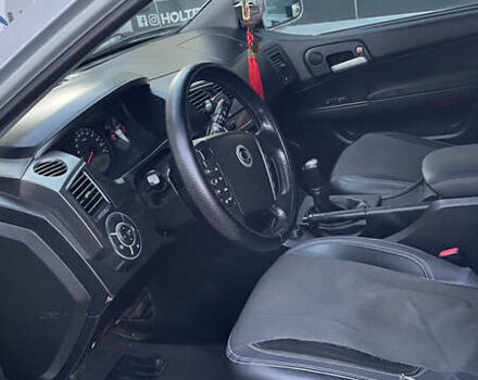 Серый Cанг Йонг Кирон, объемом двигателя 2 л и пробегом 255 тыс. км за 8800 $, фото 8 на Automoto.ua
