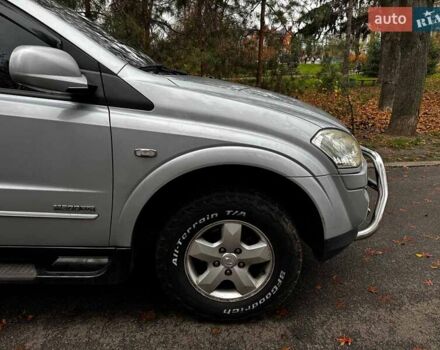 Серый Cанг Йонг Кирон, объемом двигателя 2 л и пробегом 220 тыс. км за 8390 $, фото 4 на Automoto.ua