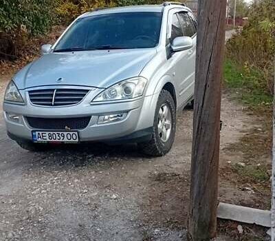 Сірий Cанг Йонг Kyron, об'ємом двигуна 2 л та пробігом 170 тис. км за 8000 $, фото 1 на Automoto.ua