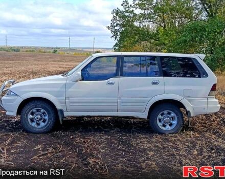 Білий Cанг Йонг Муссо, об'ємом двигуна 2.9 л та пробігом 44 тис. км за 3500 $, фото 4 на Automoto.ua