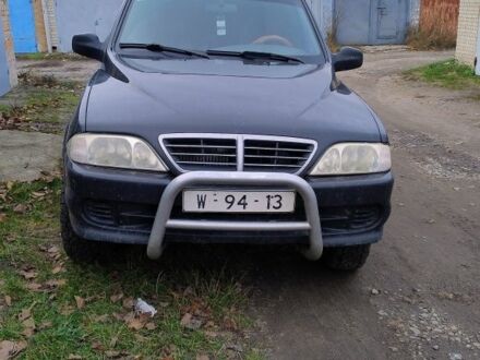 Чорний Cанг Йонг Муссо, об'ємом двигуна 2.9 л та пробігом 290 тис. км за 4734 $, фото 1 на Automoto.ua