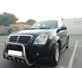 Чорний Cанг Йонг Rexton II, об'ємом двигуна 2.7 л та пробігом 141 тис. км за 9000 $, фото 1 на Automoto.ua