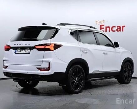 Белый Cанг Йонг Рекстон, объемом двигателя 2.2 л и пробегом 14 тыс. км за 43999 $, фото 1 на Automoto.ua