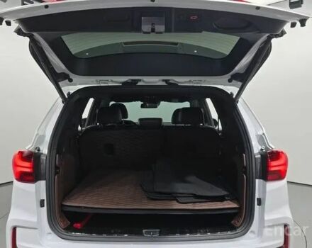 Белый Cанг Йонг Рекстон, объемом двигателя 2.2 л и пробегом 14 тыс. км за 43999 $, фото 2 на Automoto.ua