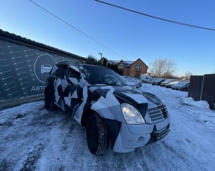 Белый Cанг Йонг Рекстон, объемом двигателя 2.7 л и пробегом 355 тыс. км за 3500 $, фото 1 на Automoto.ua