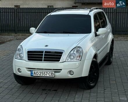 Білий Cанг Йонг Rexton, об'ємом двигуна 2.7 л та пробігом 245 тис. км за 7850 $, фото 13 на Automoto.ua