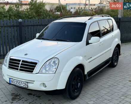 Білий Cанг Йонг Rexton, об'ємом двигуна 2.7 л та пробігом 245 тис. км за 7850 $, фото 11 на Automoto.ua