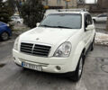 Білий Cанг Йонг Rexton, об'ємом двигуна 2.7 л та пробігом 151 тис. км за 10200 $, фото 1 на Automoto.ua
