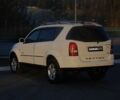 Білий Cанг Йонг Rexton, об'ємом двигуна 2.7 л та пробігом 151 тис. км за 10800 $, фото 3 на Automoto.ua