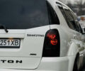 Білий Cанг Йонг Rexton, об'ємом двигуна 2.7 л та пробігом 275 тис. км за 8500 $, фото 3 на Automoto.ua