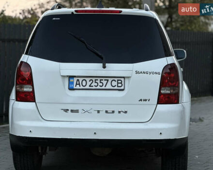 Білий Cанг Йонг Rexton, об'ємом двигуна 2.7 л та пробігом 245 тис. км за 7850 $, фото 19 на Automoto.ua