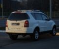 Білий Cанг Йонг Rexton, об'ємом двигуна 2.7 л та пробігом 151 тис. км за 10800 $, фото 5 на Automoto.ua
