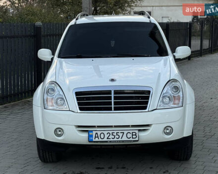 Білий Cанг Йонг Rexton, об'ємом двигуна 2.7 л та пробігом 245 тис. км за 7850 $, фото 7 на Automoto.ua