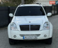 Білий Cанг Йонг Rexton, об'ємом двигуна 2.7 л та пробігом 245 тис. км за 7850 $, фото 7 на Automoto.ua