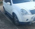 Белый Cанг Йонг Рекстон, объемом двигателя 2.7 л и пробегом 280 тыс. км за 7500 $, фото 1 на Automoto.ua