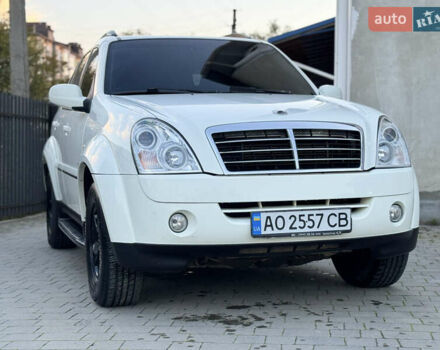 Білий Cанг Йонг Rexton, об'ємом двигуна 2.7 л та пробігом 245 тис. км за 7850 $, фото 9 на Automoto.ua