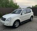 Белый Cанг Йонг Рекстон, объемом двигателя 2.7 л и пробегом 145 тыс. км за 6700 $, фото 1 на Automoto.ua