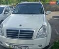 Белый Cанг Йонг Рекстон, объемом двигателя 2.7 л и пробегом 145 тыс. км за 7000 $, фото 1 на Automoto.ua