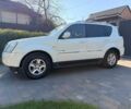 Білий Cанг Йонг Rexton, об'ємом двигуна 2.7 л та пробігом 110 тис. км за 9835 $, фото 1 на Automoto.ua