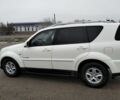 Білий Cанг Йонг Rexton, об'ємом двигуна 2.7 л та пробігом 288 тис. км за 8500 $, фото 1 на Automoto.ua