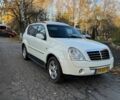 Білий Cанг Йонг Rexton, об'ємом двигуна 2.7 л та пробігом 344 тис. км за 4000 $, фото 2 на Automoto.ua