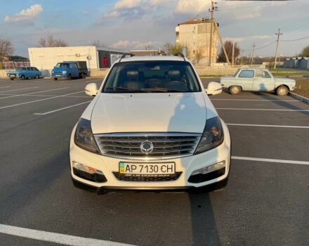 Белый Cанг Йонг Рекстон, объемом двигателя 2.7 л и пробегом 162 тыс. км за 12500 $, фото 5 на Automoto.ua