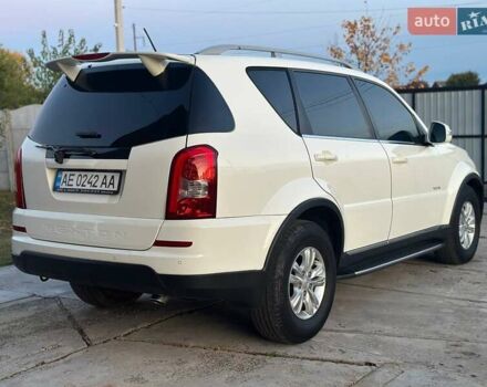 Білий Cанг Йонг Rexton, об'ємом двигуна 2.7 л та пробігом 268 тис. км за 10650 $, фото 10 на Automoto.ua