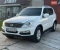 Білий Cанг Йонг Rexton, об'ємом двигуна 2.7 л та пробігом 268 тис. км за 10650 $, фото 1 на Automoto.ua