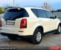 Белый Cанг Йонг Рекстон, объемом двигателя 2.7 л и пробегом 266 тыс. км за 12500 $, фото 5 на Automoto.ua