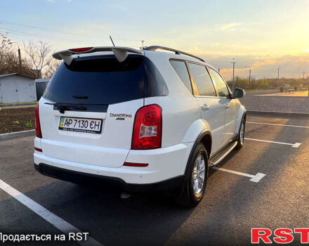Білий Cанг Йонг Rexton, об'ємом двигуна 2.7 л та пробігом 162 тис. км за 12500 $, фото 1 на Automoto.ua